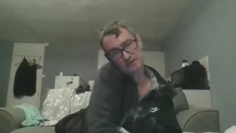 Dazzill online show from 11/28/25, 04:42