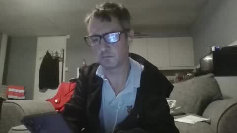 Dazzill online show from 12/17/25, 06:47