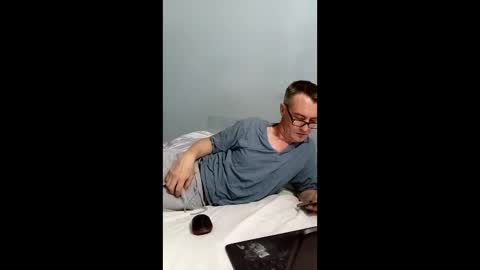 Dazzill online show from 04/30/26, 07:42