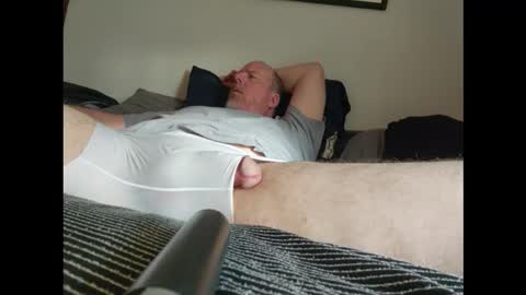 Snapshot of dcorruptor chatting on 10/20/25, 02:17 dcorruptor online show from 10/20/25, 02:17