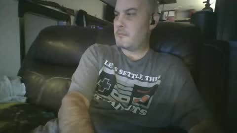 want girl to play with me online show from 12/15/25, 05:39