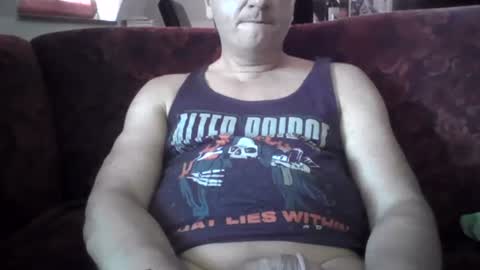 Snapshot of dddermattt chatting on 06/18/26, 09:36 Play with me while I watch you german handsome squirtlover love small girls small tits big clit cut c2c shaved online show from 06/18/26, 09:36