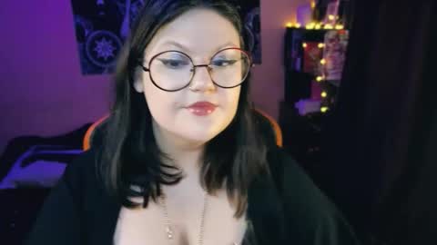 Luna online show from 10/03/25, 09:17