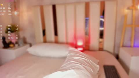 dea_athenea online show from 10/23/25, 09:02