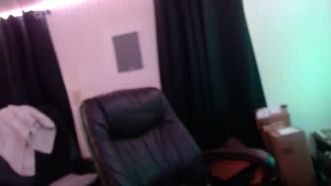 deaconoddeye online show from 12/18/25, 02:12