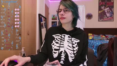 Snapshot of deadratsoup chatting on 01/08/25, 04:22 Rat online show from 01/08/25, 04:22