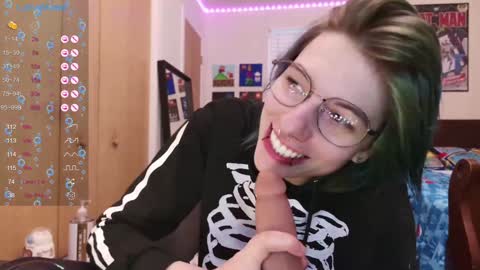 Snapshot of deadratsoup chatting on 01/08/25, 08:07 Rat online show from 01/08/25, 08:07