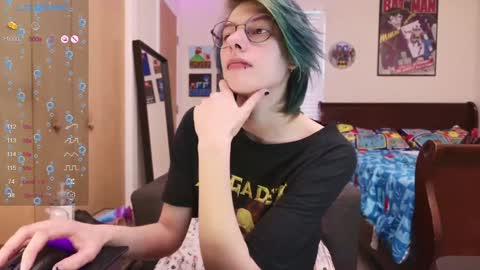 Snapshot of deadratsoup chatting on 01/14/25, 07:00 Rat online show from 01/14/25, 07:00