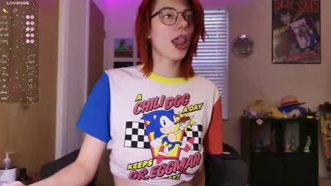 Snapshot of deadratsoup chatting on 11/04/25, 04:06 Rat online show from 11/04/25, 04:06