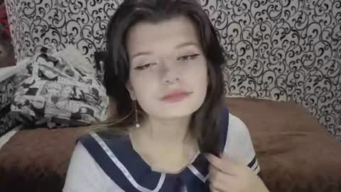 Snapshot of deannemillener chatting on 06/12/26, 05:12 Camille online show from 06/12/26, 05:12