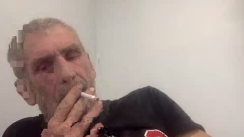 Snapshot of deanofflove221000 chatting on 09/16/25, 05:52 deanofflove221000 online show from 09/16/25, 05:52