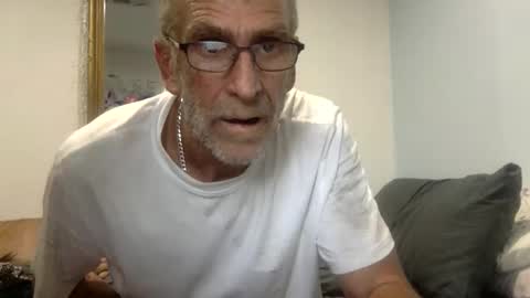 Snapshot of deanofflove221000 chatting on 02/09/26, 08:07 deanofflove221000 online show from 02/09/26, 08:07