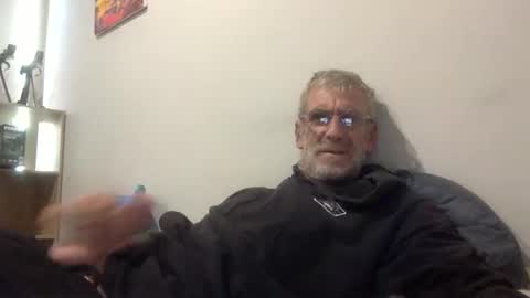 Snapshot of deanofflove221000 chatting on 02/17/26, 01:13 deanofflove221000 online show from 02/17/26, 01:13