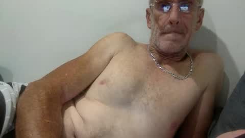 Snapshot of deanofflove221000 chatting on 02/22/26, 06:17 deanofflove221000 online show from 02/22/26, 06:17