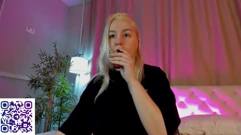 Debbie Mon Tue Fri Sun Sat GMT 3 1000am - 0400pm  online show from 11/27/25, 04:20