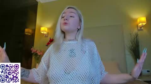 Debbie Mon Tue Fri Sun Sat GMT 3 1000am - 0400pm  online show from 01/07/26, 05:26