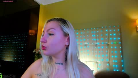 Debbie Mon Tue Fri Sun Sat GMT 3 1000am - 0400pm  online show from 04/15/26, 06:37