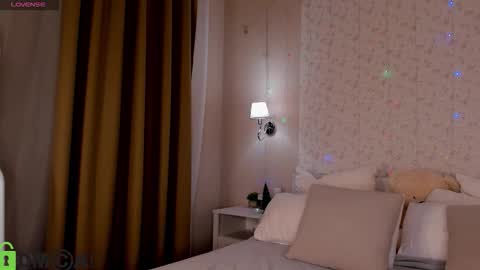 Snapshot of debbie_wools chatting on 01/06/26, 12:03 Jennifer online show from 01/06/26, 12:03