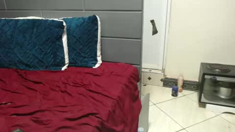 Snapshot of debbyslatter chatting on 12/22/24, 05:12 debbyslatter online show from 12/22/24, 05:12