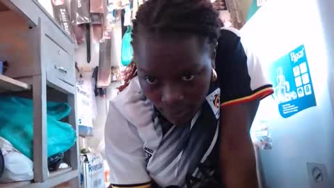 Snapshot of debbyslatter chatting on 12/18/25, 07:47 debbyslatter online show from 12/18/25, 07:47