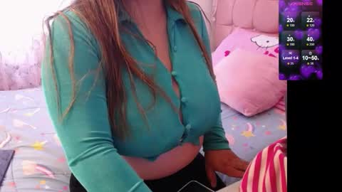 Snapshot of debie_lehee chatting on 02/12/25, 12:33 Victoria online show from 02/12/25, 12:33