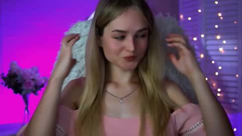 Snapshot of deboralarson chatting on 09/17/25, 07:43 Debora online show from 09/17/25, 07:43