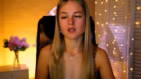 Debora online show from 11/13/25, 03:49