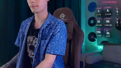 Samuel online show from 04/17/26, 08:12