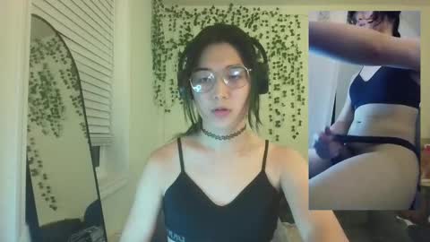 deciduousdoll online show from 09/29/25, 05:56