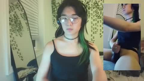 deciduousdoll online show from 10/06/25, 06:44