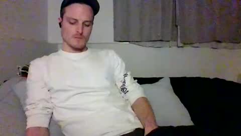 Snapshot of dee4dayz19 chatting on 04/26/26, 01:36 Dee4dayz online show from 04/26/26, 01:36