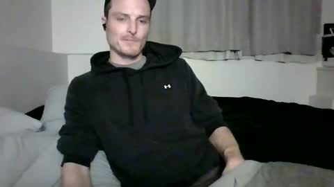 Snapshot of dee4dayz19 chatting on 04/29/26, 02:48 Dee4dayz online show from 04/29/26, 02:48