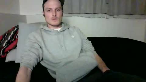 Snapshot of dee4dayz19 chatting on 05/05/26, 02:08 Dee4dayz online show from 05/05/26, 02:08
