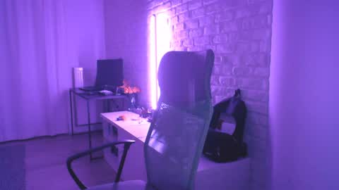 Snapshot of deeannnye chatting on 05/16/26, 08:07 Amanda online show from 05/16/26, 08:07
