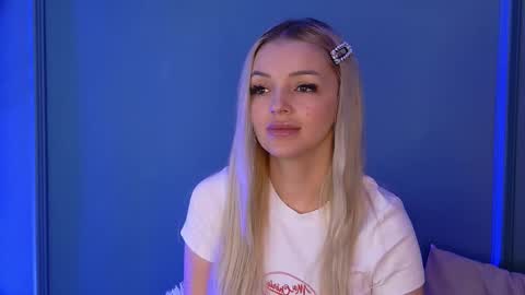 Snapshot of deeavip chatting on 02/16/26, 05:47 DeeaVIP online show from 02/16/26, 05:47