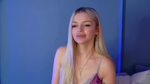 Snapshot of deeavip chatting on 02/18/26, 06:09 DeeaVIP online show from 02/18/26, 06:09