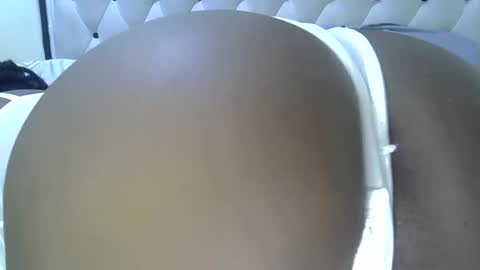 Snapshot of deechic_2 chatting on 11/13/25, 07:46 deechic_2 online show from 11/13/25, 07:46