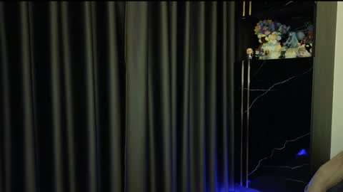 Snapshot of deedeedoll chatting on 12/02/24, 11:01 deedeedoll online show from 12/02/24, 11:01