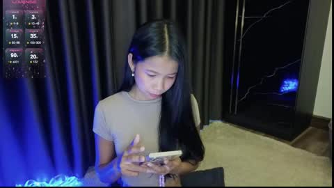 Snapshot of deedeedoll chatting on 02/23/25, 01:24 deedeedoll online show from 02/23/25, 01:24