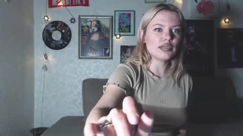 deepholedayss online show from 04/12/26, 12:54