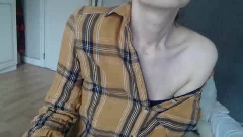 KamiDevi online show from 10/23/25, 12:59