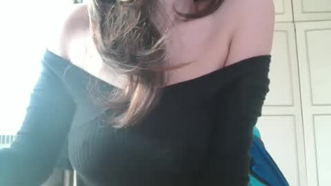 KamiDevi online show from 03/28/26, 02:16