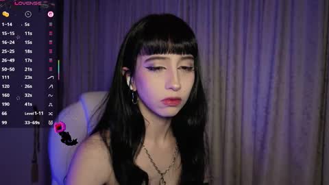 Snapshot of deftsuki chatting on 12/14/25, 05:02 Stephanie.e online show from 12/14/25, 05:02