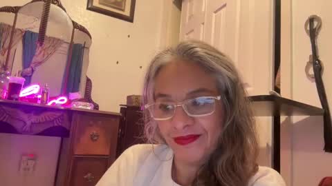 Tori online show from 11/13/25, 03:27