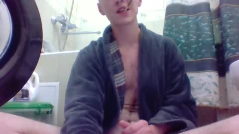 Snapshot of degli_porn chatting on 09/20/25, 07:04 Obscure Itch online show from 09/20/25, 07:04