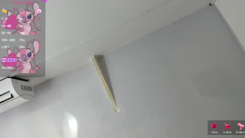 Snapshot of dei_v_48 chatting on 01/21/25, 10:19 DEIVY online show from 01/21/25, 10:19