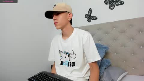 Snapshot of dei_v_48 chatting on 03/11/25, 05:38 DEIVY online show from 03/11/25, 05:38