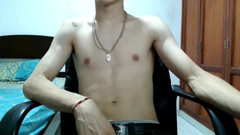 Snapshot of dei_v_48 chatting on 09/25/25, 07:01 DEIVY online show from 09/25/25, 07:01