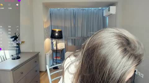 Laura online show from 04/13/26, 12:43