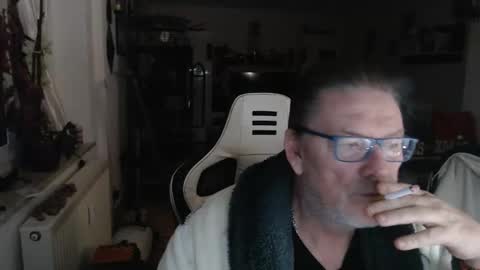 deinprinz2312 online show from 12/22/25, 03:36